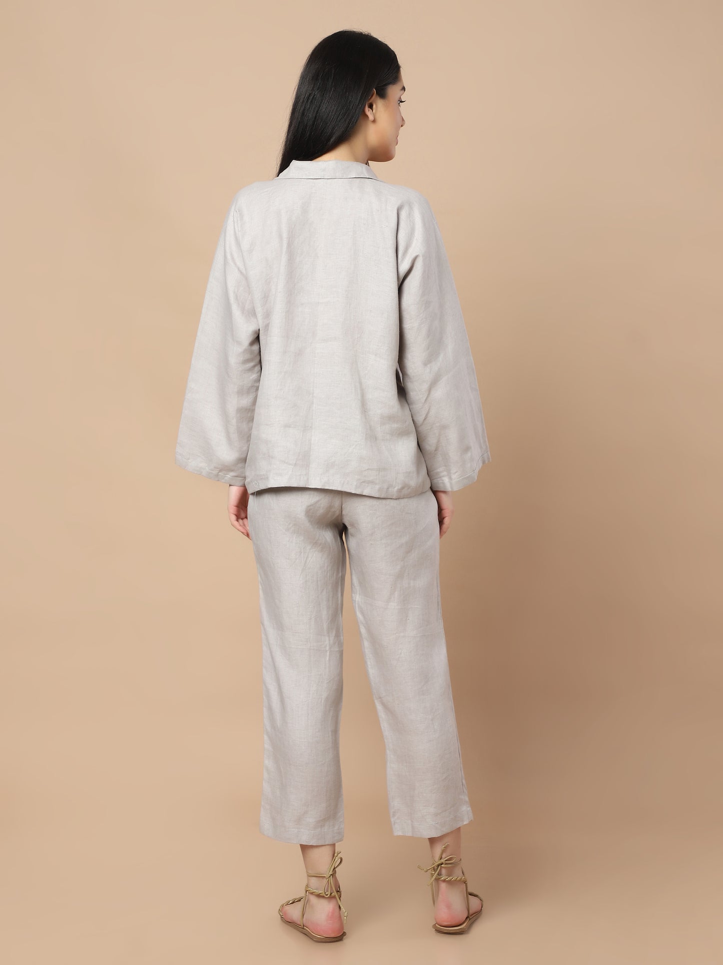 Cozy Chic: Set aus Hemd und Hose aus Hanfcord